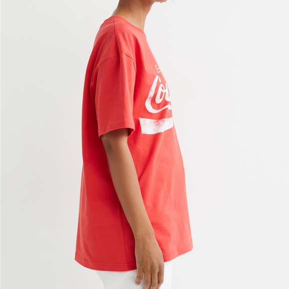 Oversized Graphic Shirt - Picture 3 of 5